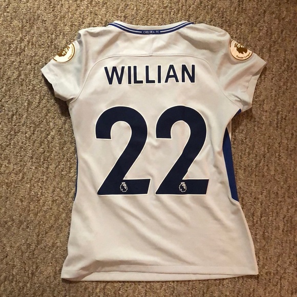 Nike Chelsea Jersey, Willian 2016/17 Champions - Picture 2 of 5